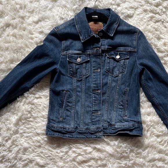 Women's Levi’s Denim Ex-Boyfriend Trucker Jean Jacket Womens Vtg Wash Medium - Picture 3 of 15